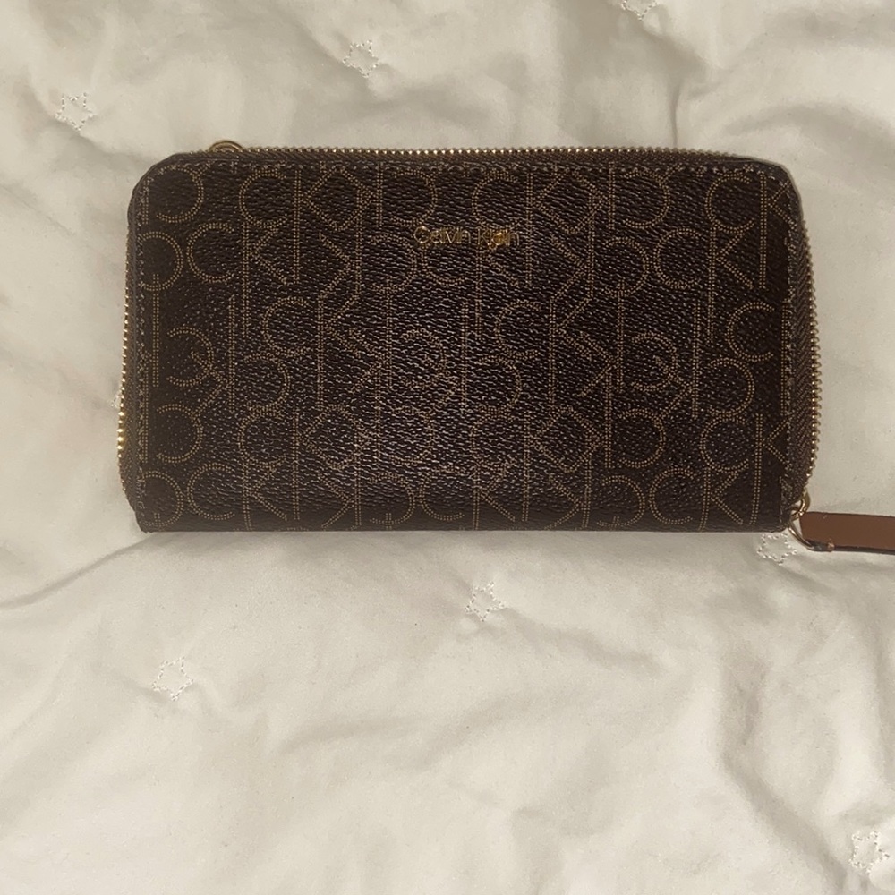 NWOT Calvin Klein Wallet